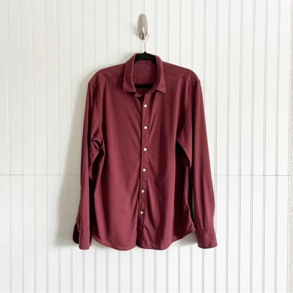 Untuckit Mens Large Slim Fit Luxe Button Down Tee